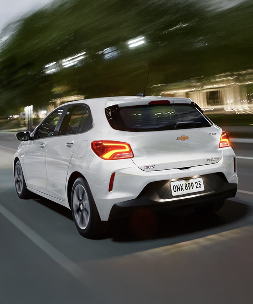 Chevrolet Onix carro popular barato